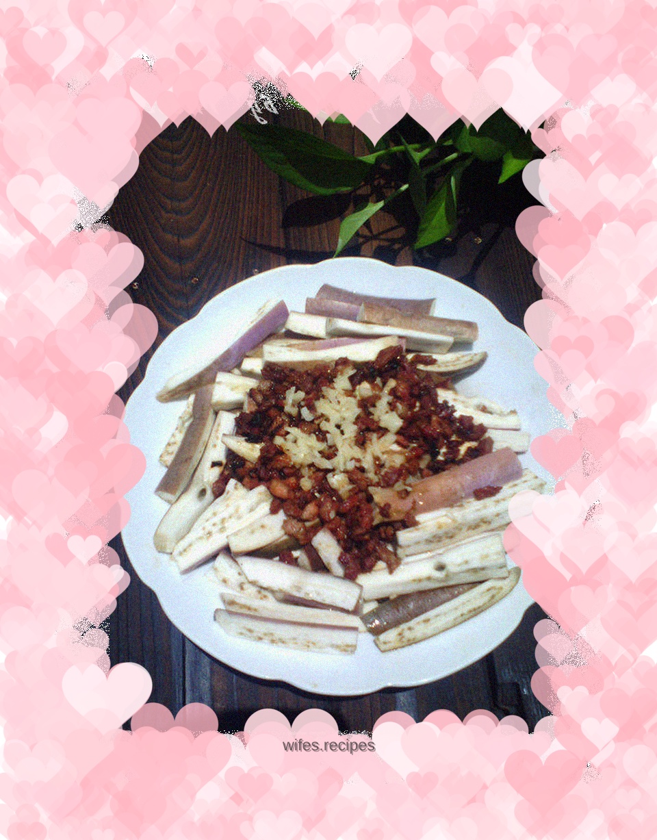 Steamed eggplant with minced meat