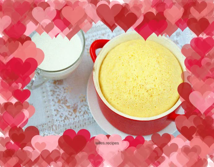 Almond flavored steamed cake