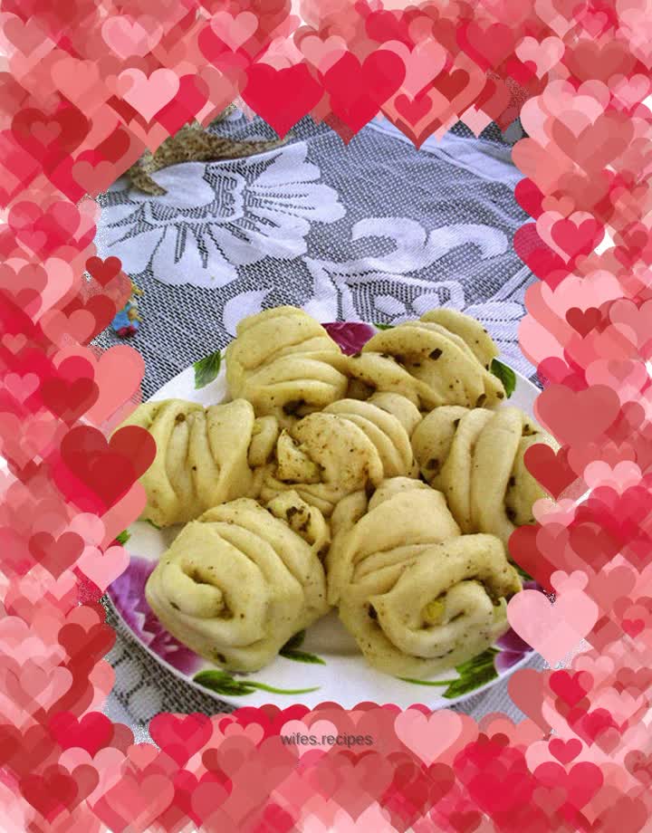 Onion, pepper and salt bean dregs rolls