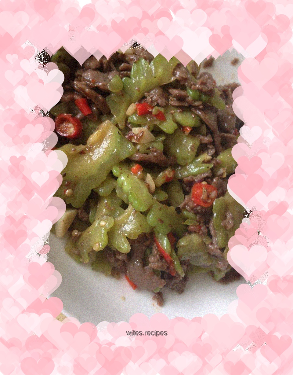 Stir-fried beef with bitter melon