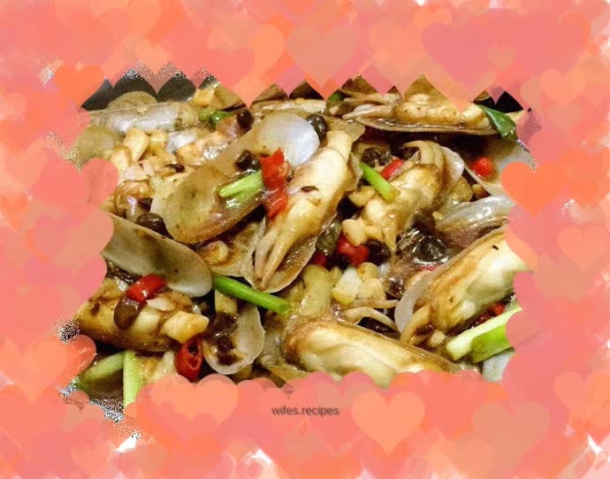 Stir-fried razor clams with garlic and black bean pepper