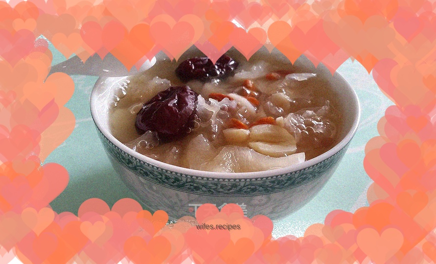 Tremella, Lotus Seed and Red Date Soup