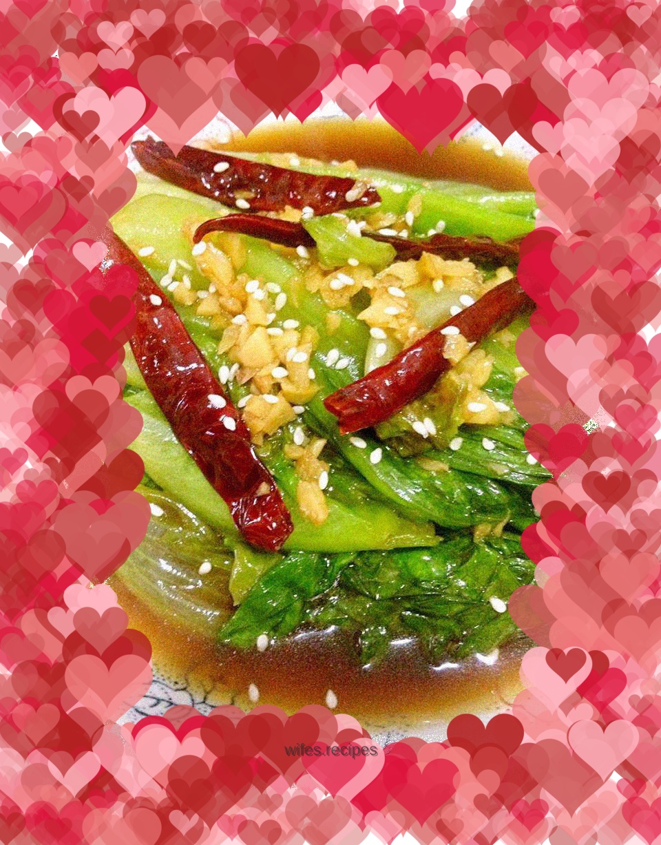 Stir-fried lettuce with golden garlic