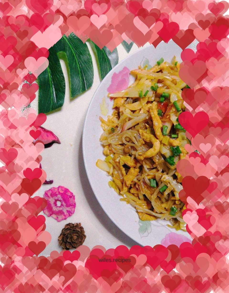 A great dish to go with rice☞Kimchi, sweet potato noodles and shredded pork