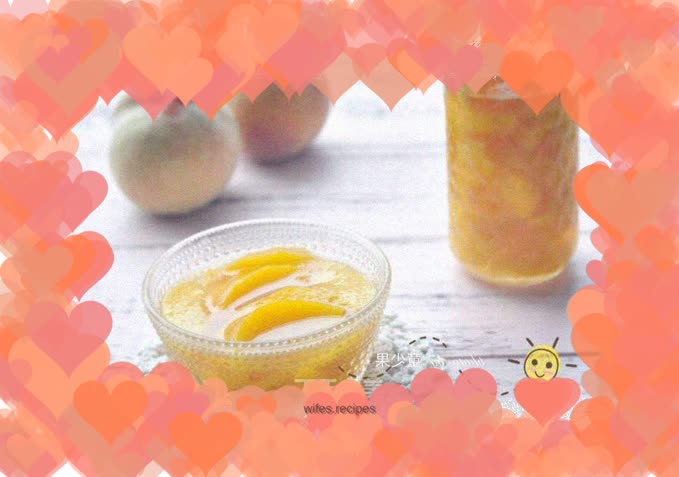 Canned yellow peach