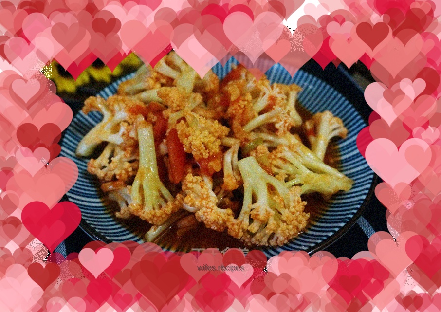 Fresh stir-fried cauliflower