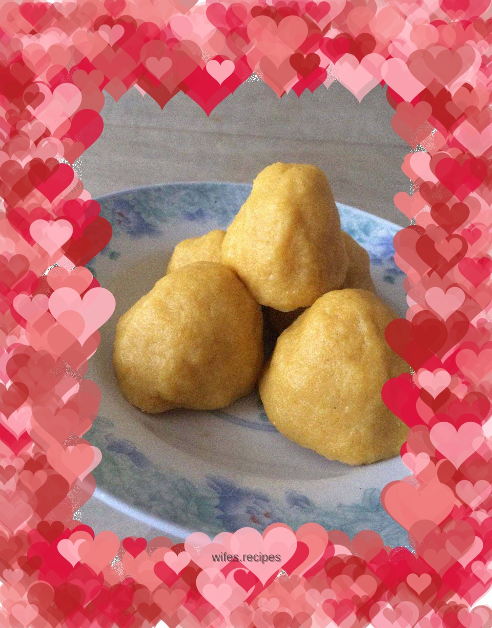 Soft and glutinous cornmeal steamed buns