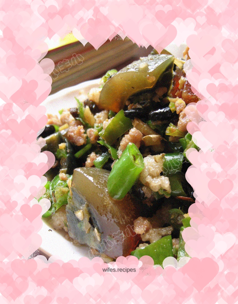 Spicy Pepper and Black Bean Sauce with Preserved Eggs