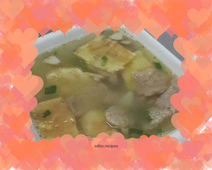 Egg skin pounded with meat soup