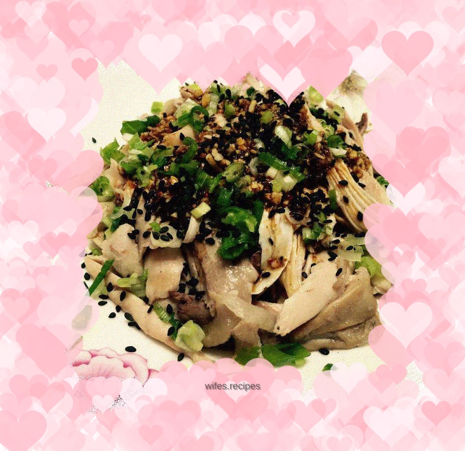 Mixed shredded chicken