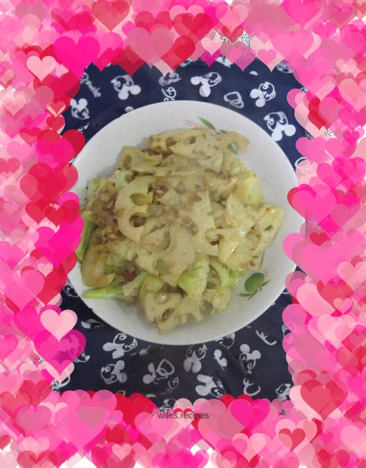 Cauliflower and Lotus Root Minced Pork