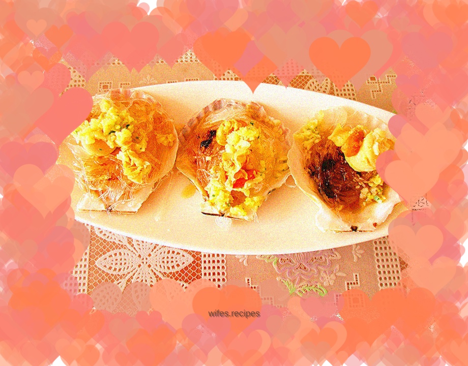 Steamed scallops with garlic vermicelli