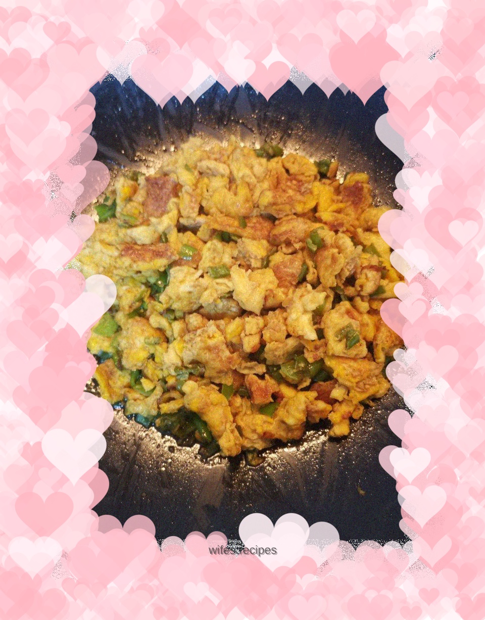 Scrambled Eggs with Spicy Peppers