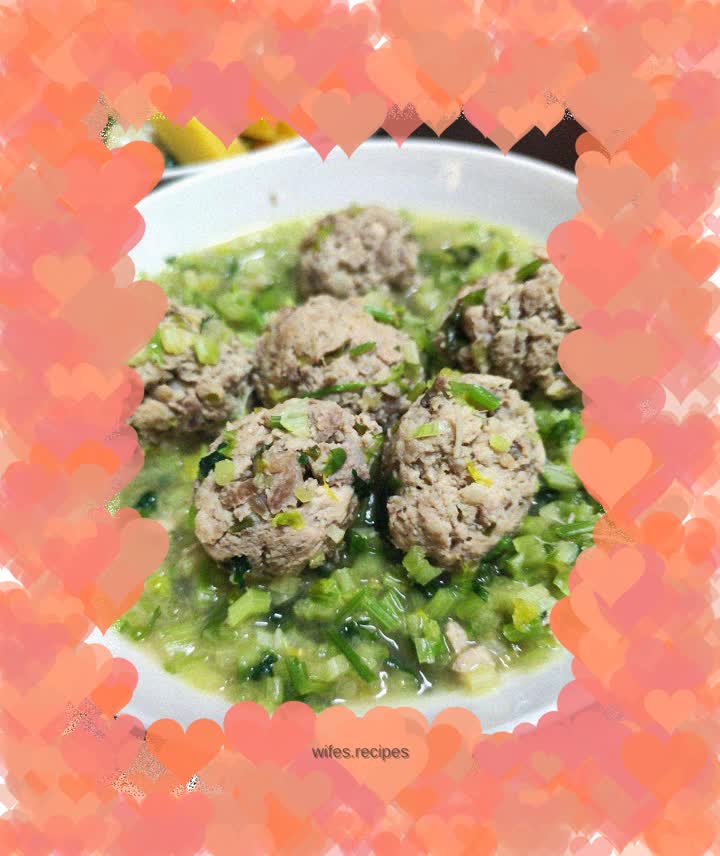 Chicken Meatballs Boiled with Parsley