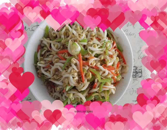 Stir-fried mung bean sprouts