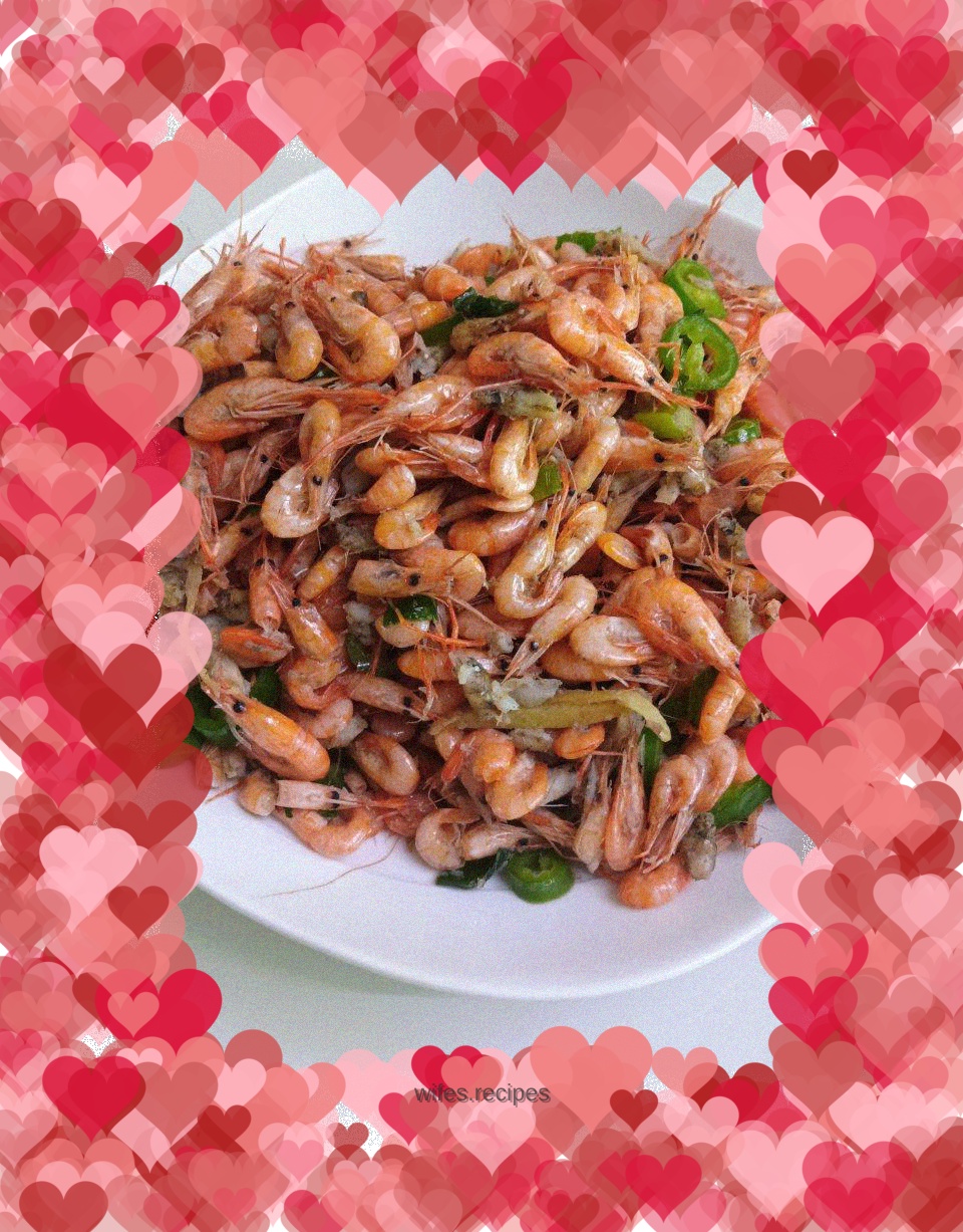 Spicy stir-fried river prawns