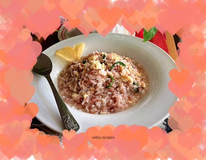 Cooked overnight rice with rice wine and eggs