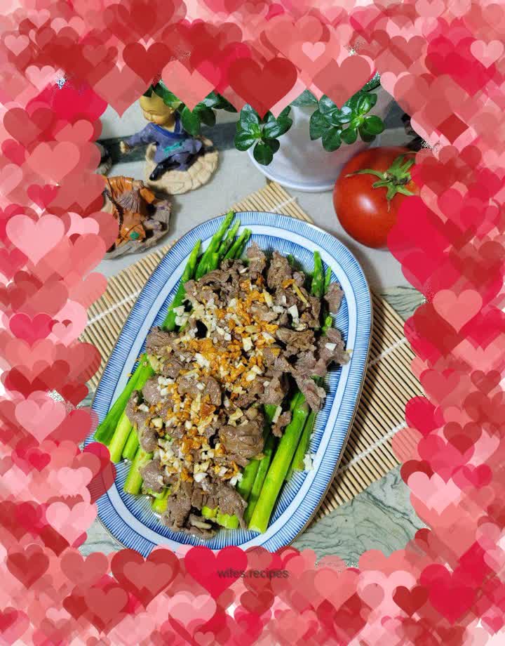 Boiled beef with asparagus