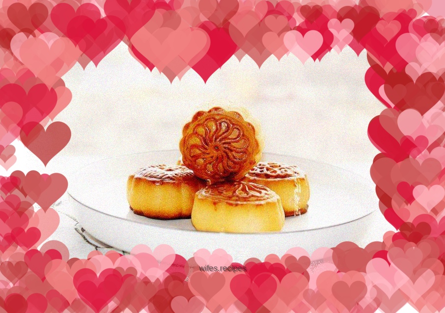 Red bean paste and egg yolk filling mooncakes