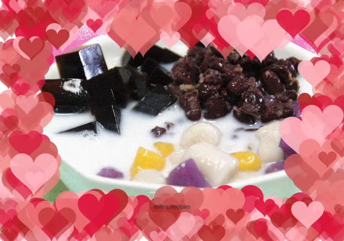 Homemade roasted grass jelly