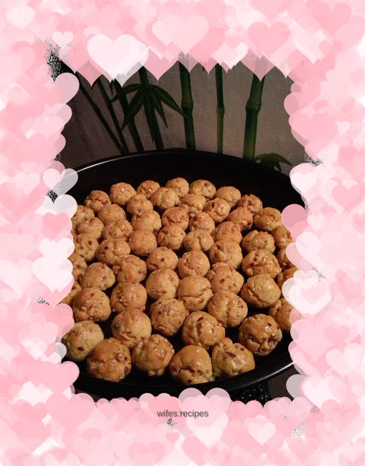 Sesame and Peanut Crispy Balls