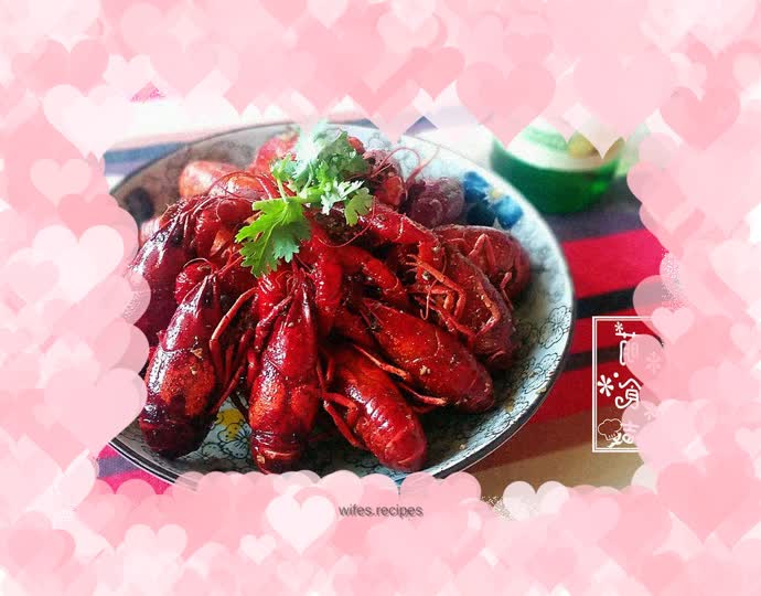 Spicy thirteen-flavor crayfish