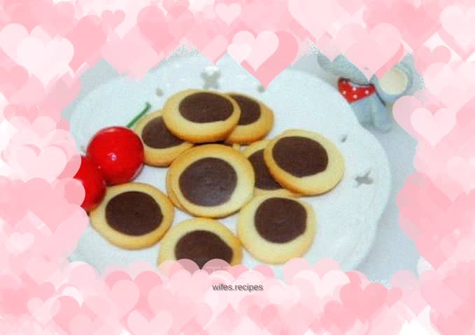 Bull's Eye Cookies - small ones that look like a bull's eye, super cute!