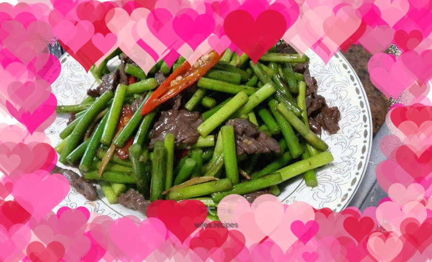 Stir-fried beef with garlic heart (garlic moss)