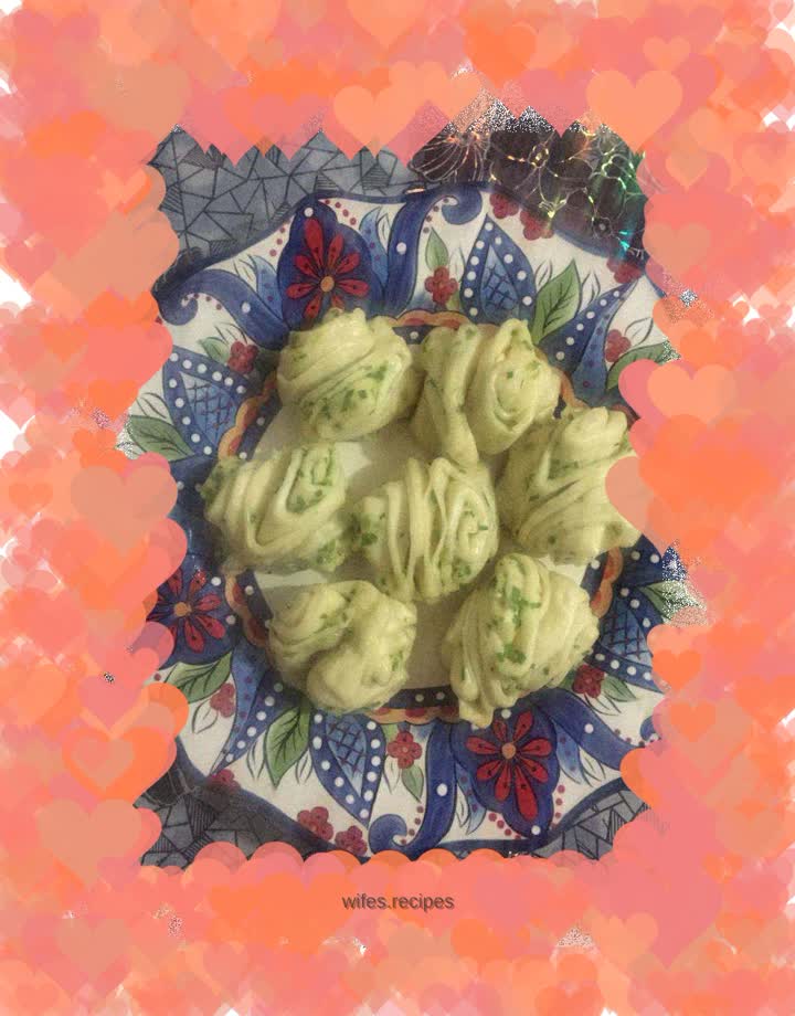 Green onion egg roll