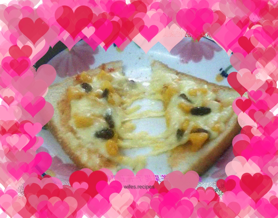 Mango Raisin Toast Pizza