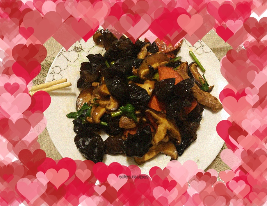 Stir-fried fungus with mushrooms