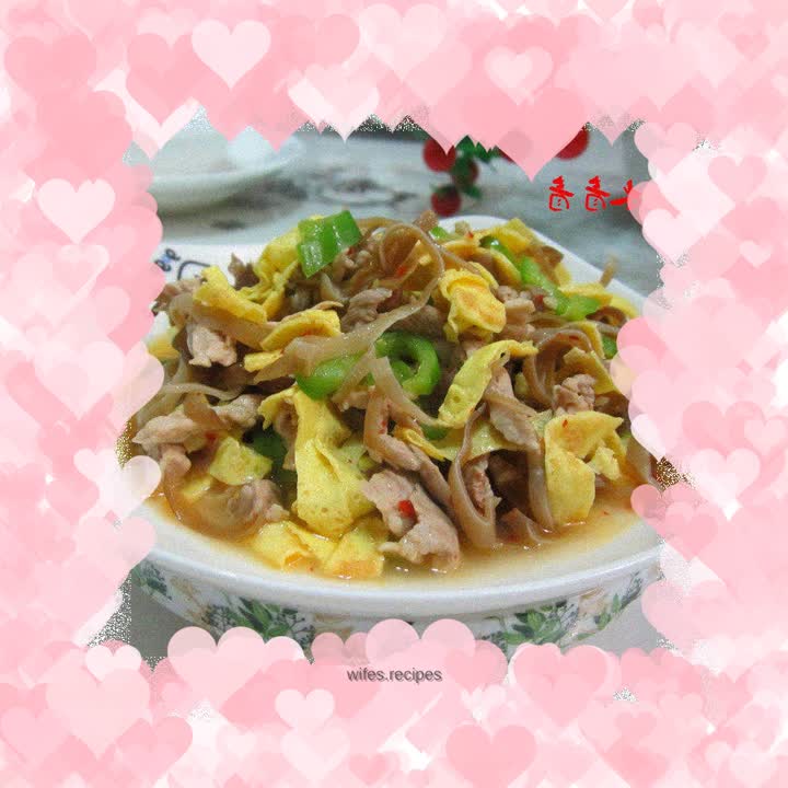 Fungus, egg and shredded pork