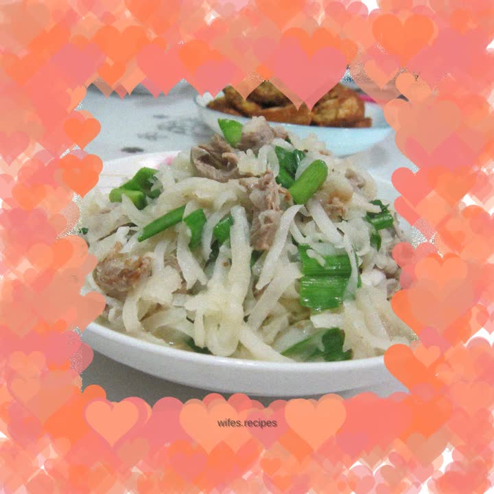 Garlic shredded radish