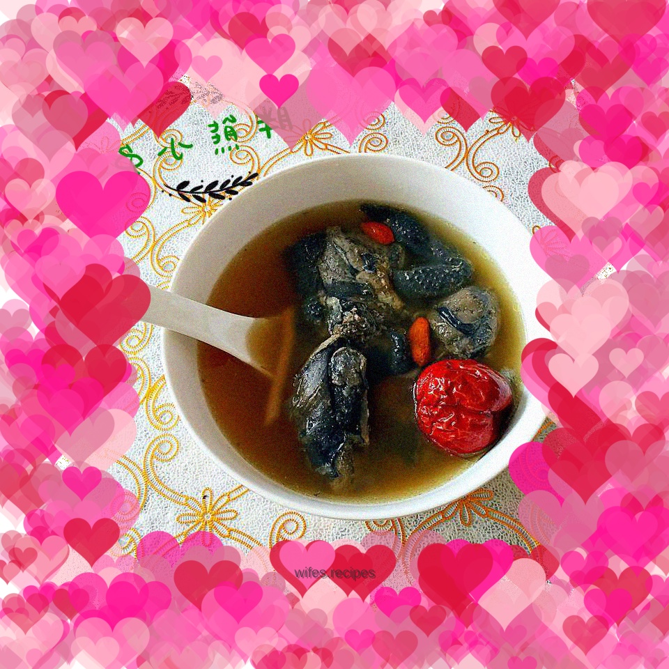 Healthy black-bone chicken soup