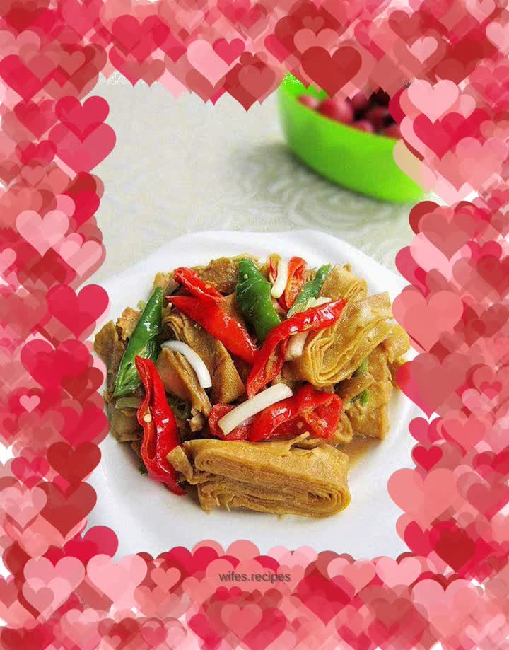 Thousands of Stir-fried Hangzhou Peppers