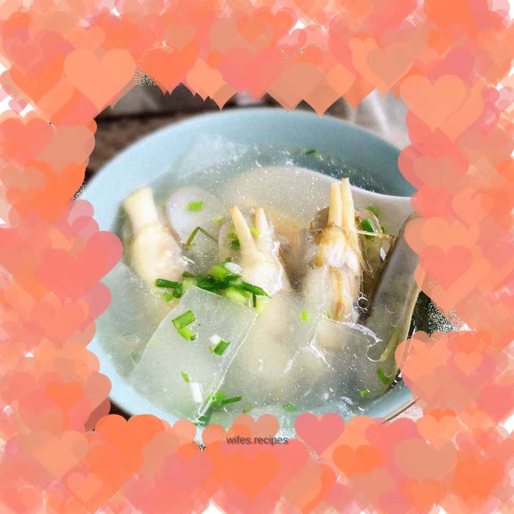 Razor clam and winter melon soup