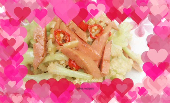 Cauliflower-rimmed ham