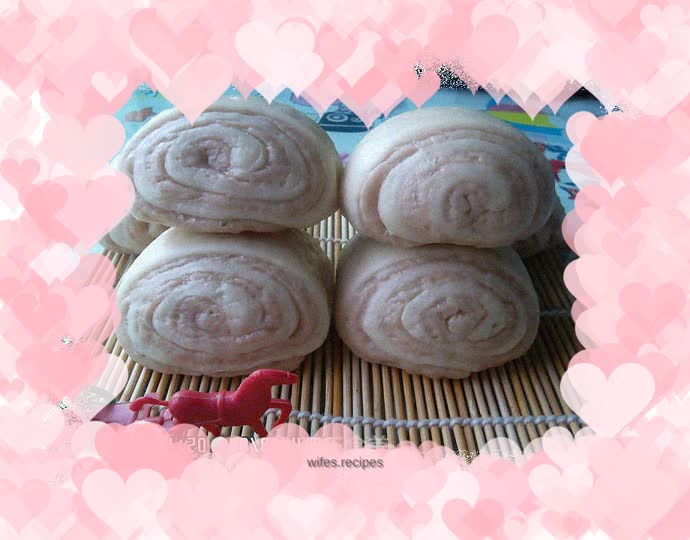 Two-color steamed buns