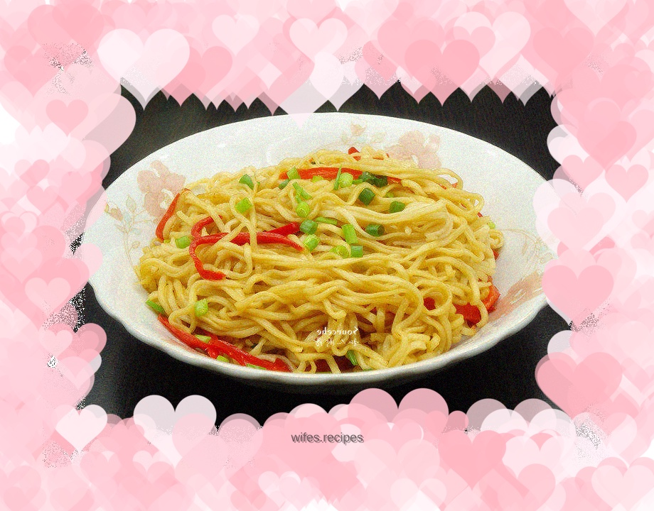 Red pepper fried noodles