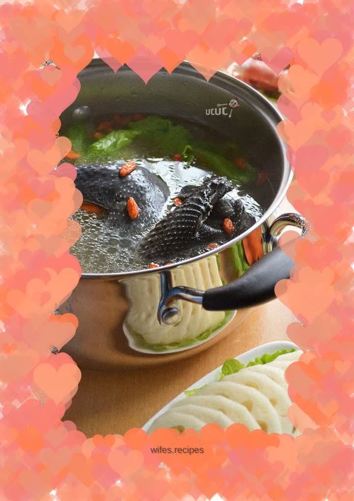 Nourishing black chicken hotpot