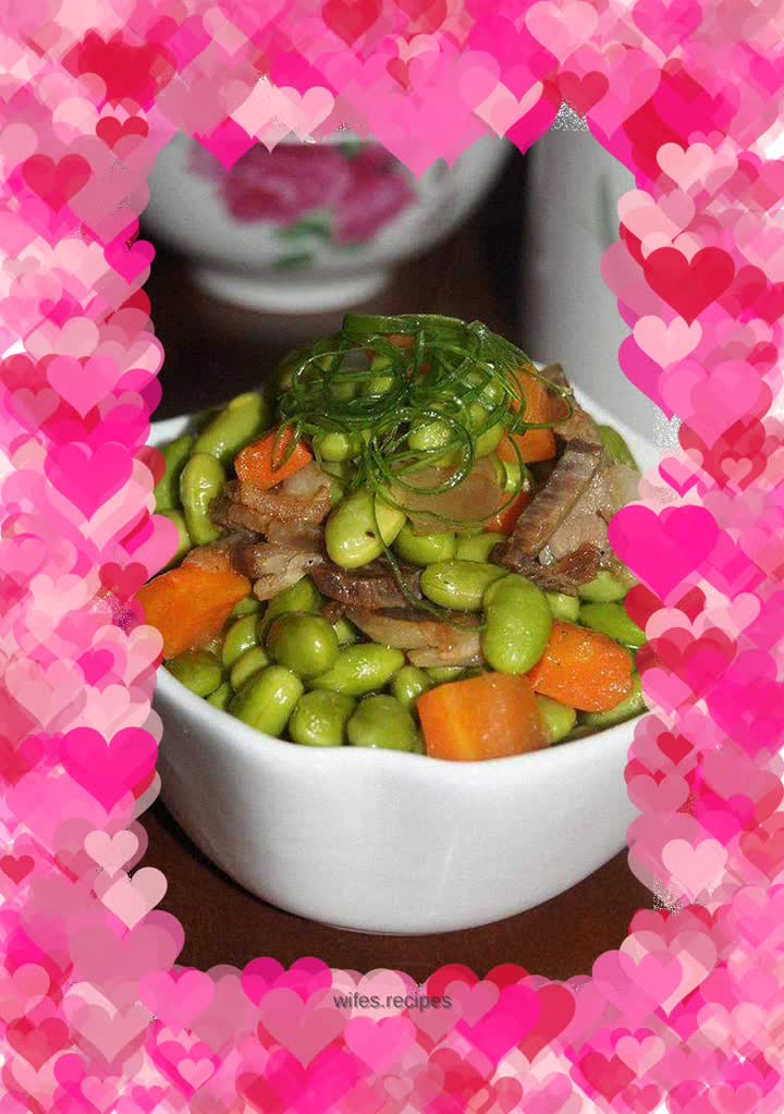 Stir-fried edamame with pork belly