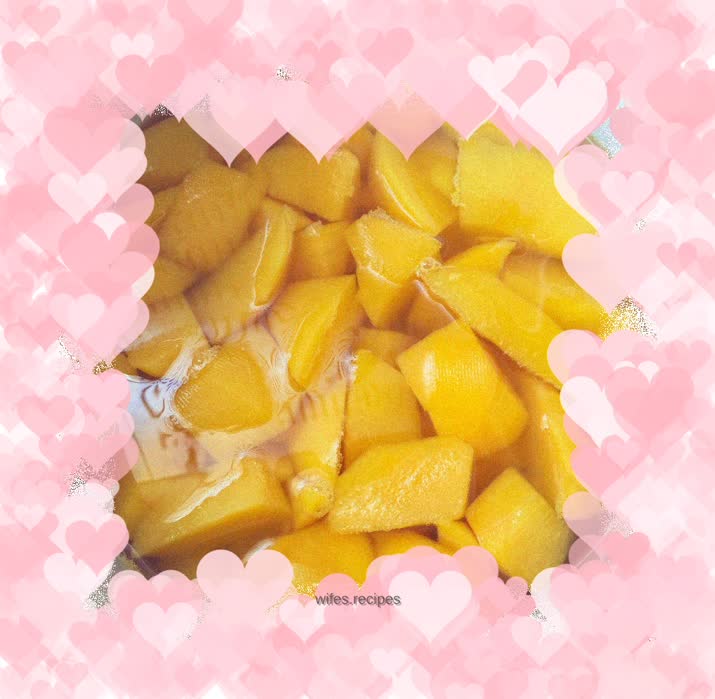 Homemade canned yellow peaches