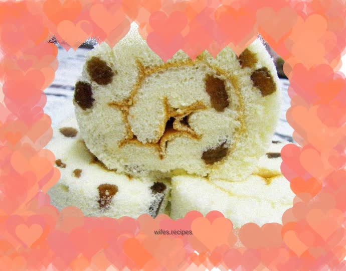 Raisin Cake Roll