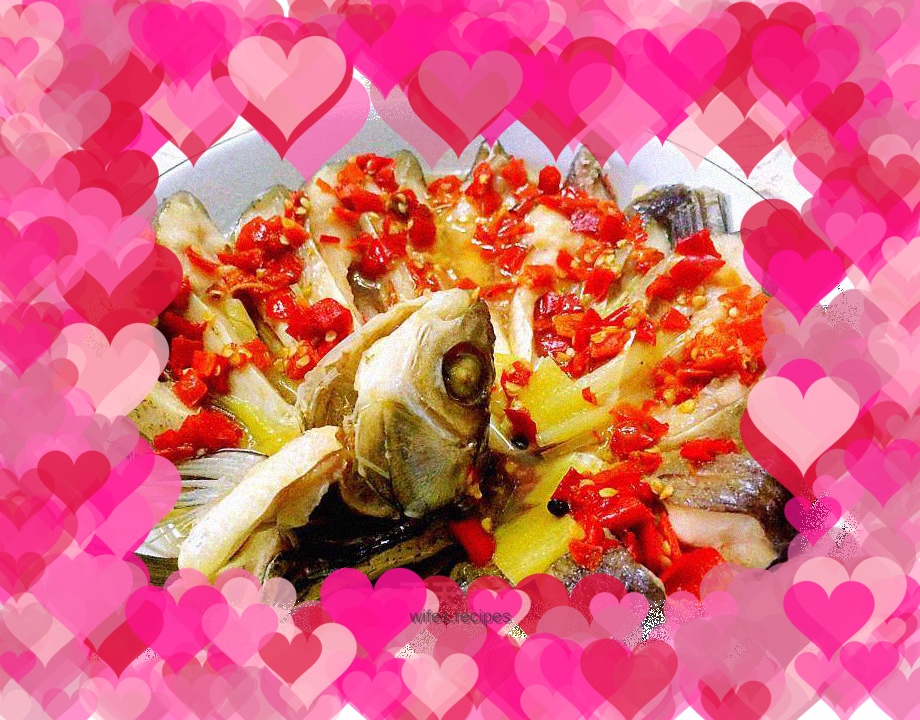 Fish with chopped pepper