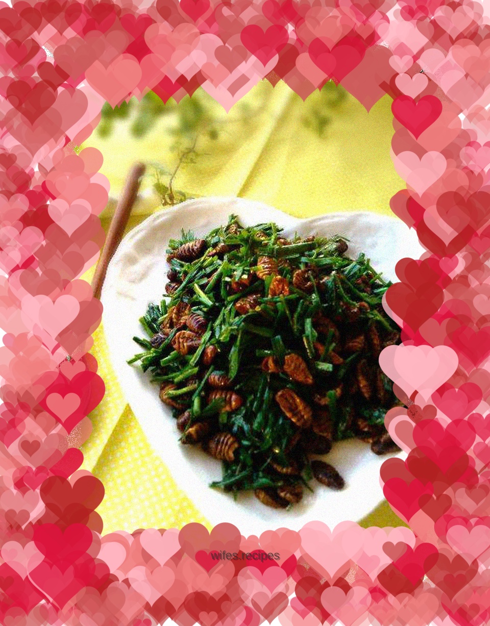 Stir-fried silkworm chrysalis with leeks