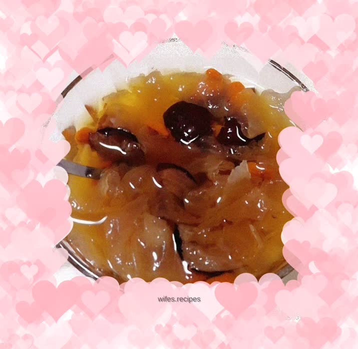 Red Date, Wolfberry and Tremella Soup