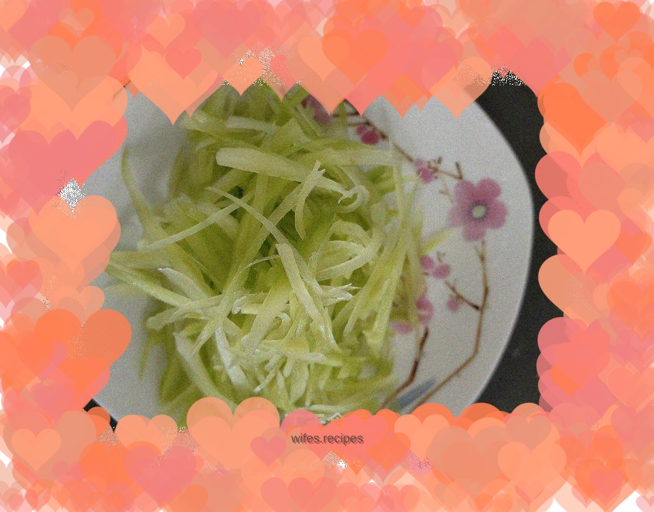 Mixed shredded lettuce