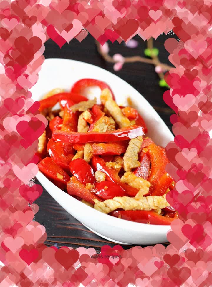 Stir-fried shredded pork with colored peppers
