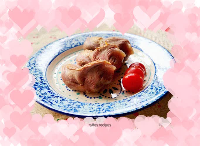 Dried duck gizzards in salted water