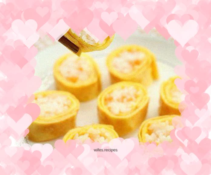 Summer snack – carrot and tomato rice rolls